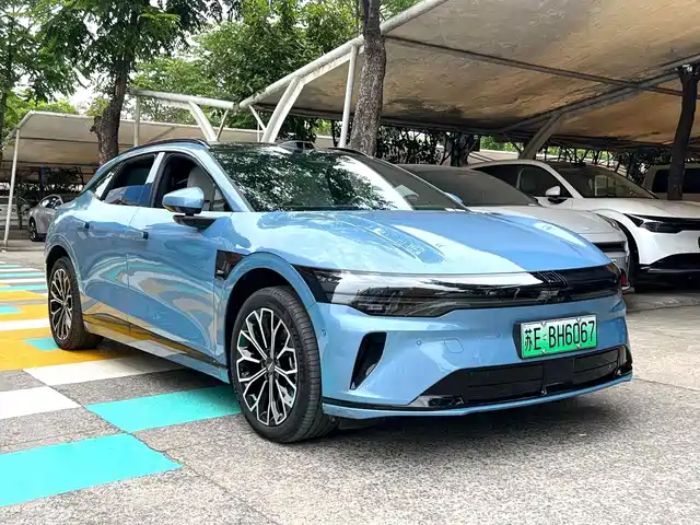 2025 Zeekr 007