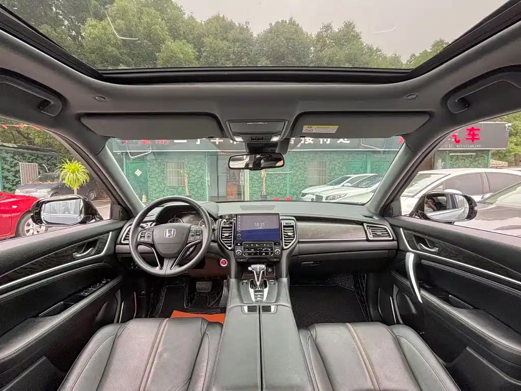 Honda UR-V 2020 240TURBO