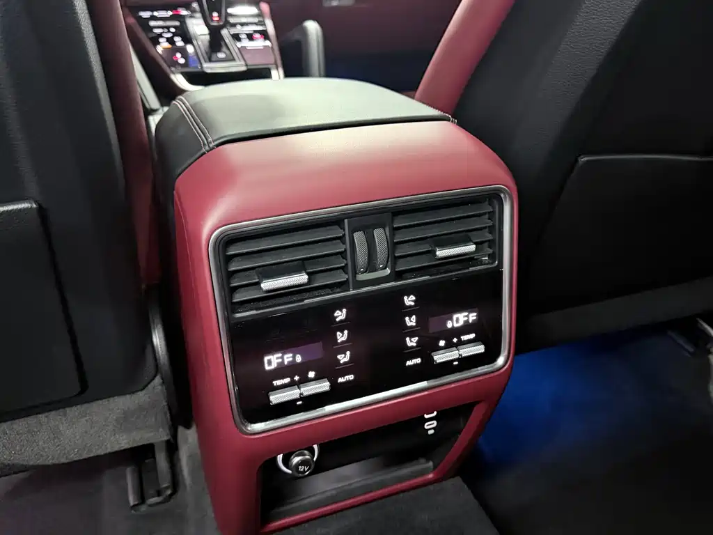 Porsche Cayenne Hybrid — миниатюра 7