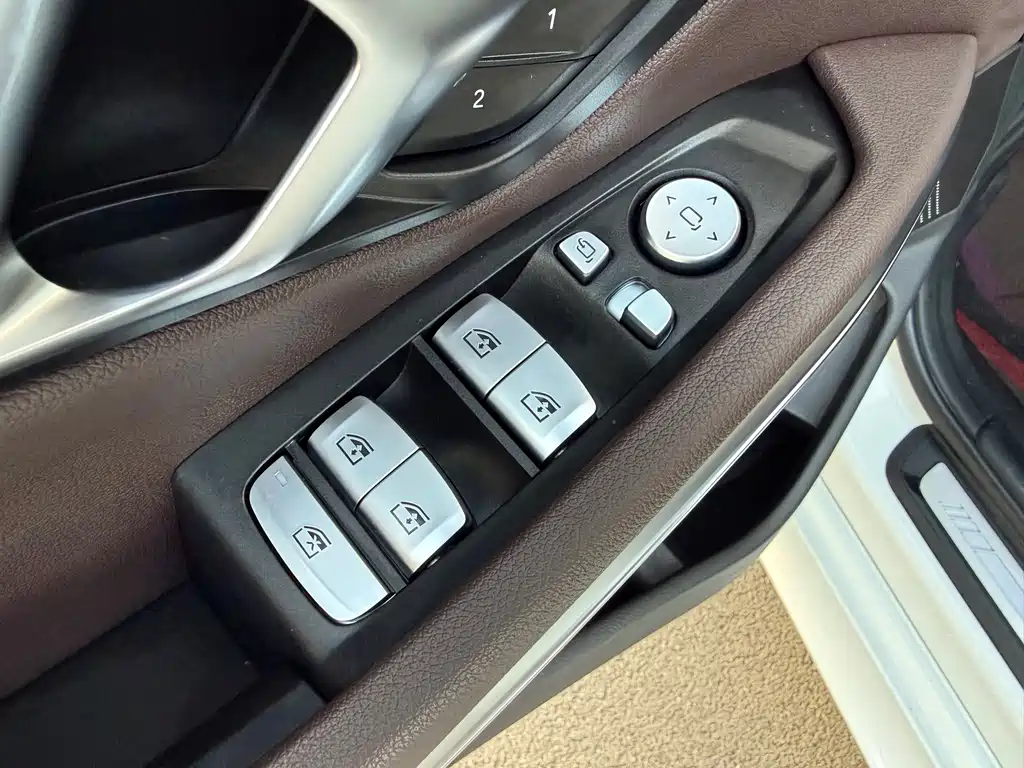 BMW 3 Series — миниатюра 5