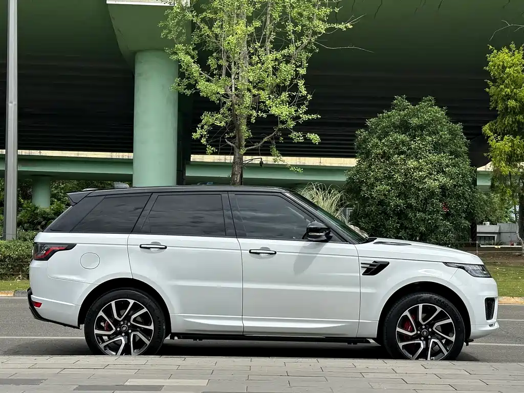Land Rover Range Rover Sport 2020 3.0 L6 HSE DYNAMIC