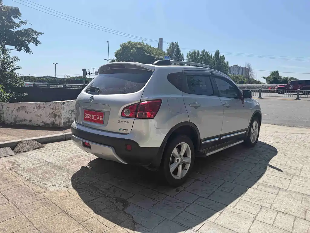 Nissan Qashqai — миниатюра 5