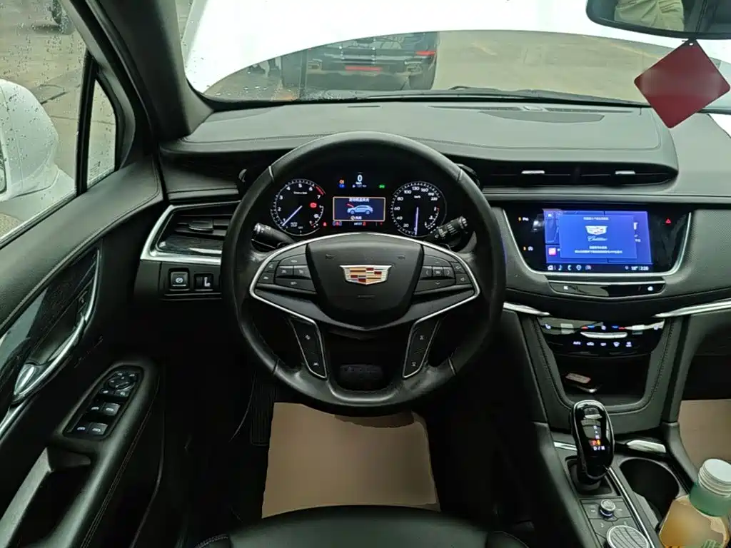 Cadillac XT5 — миниатюра 11