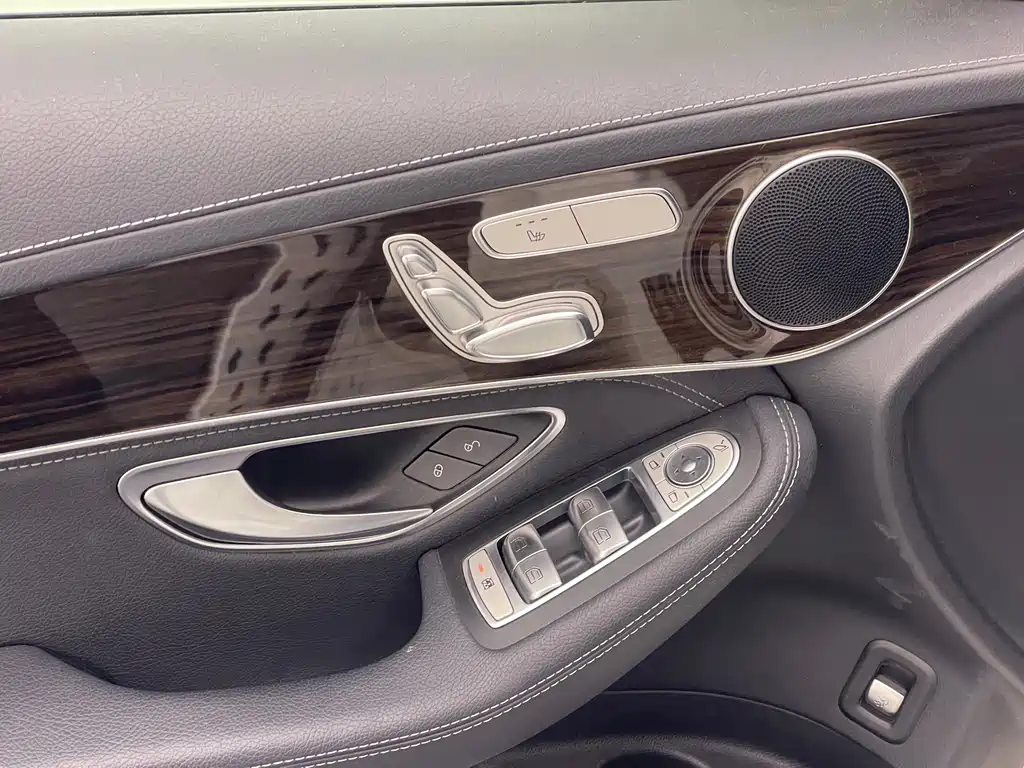 Mercedes-Benz GLC — миниатюра 6