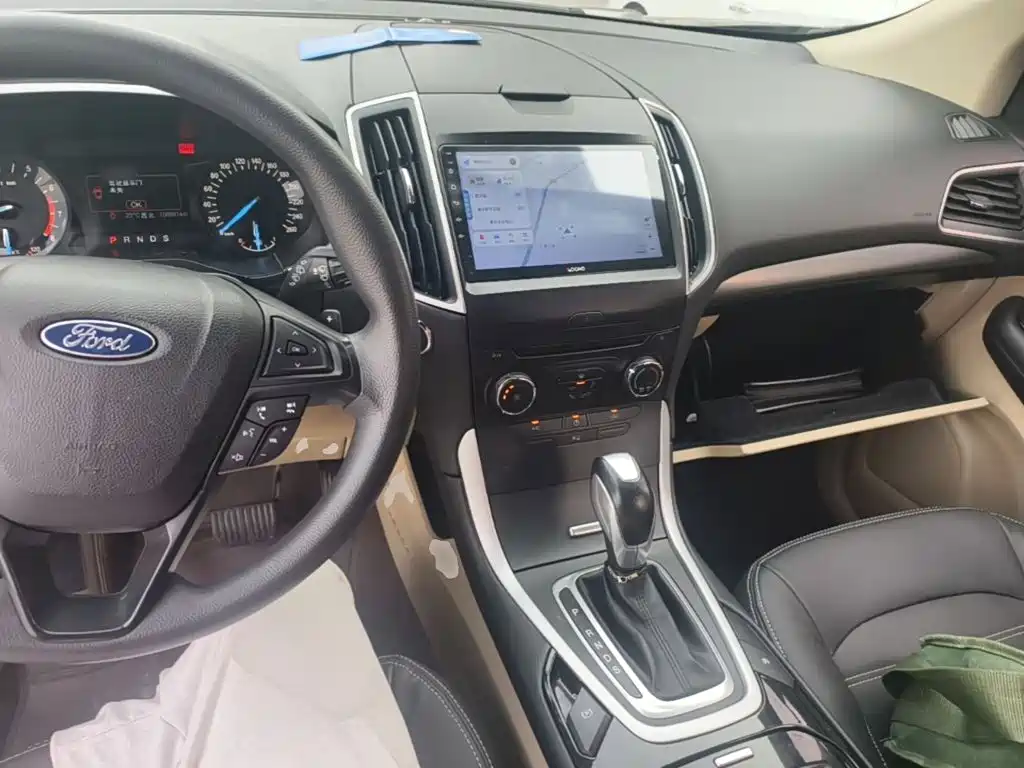 Ford Edge — миниатюра 10