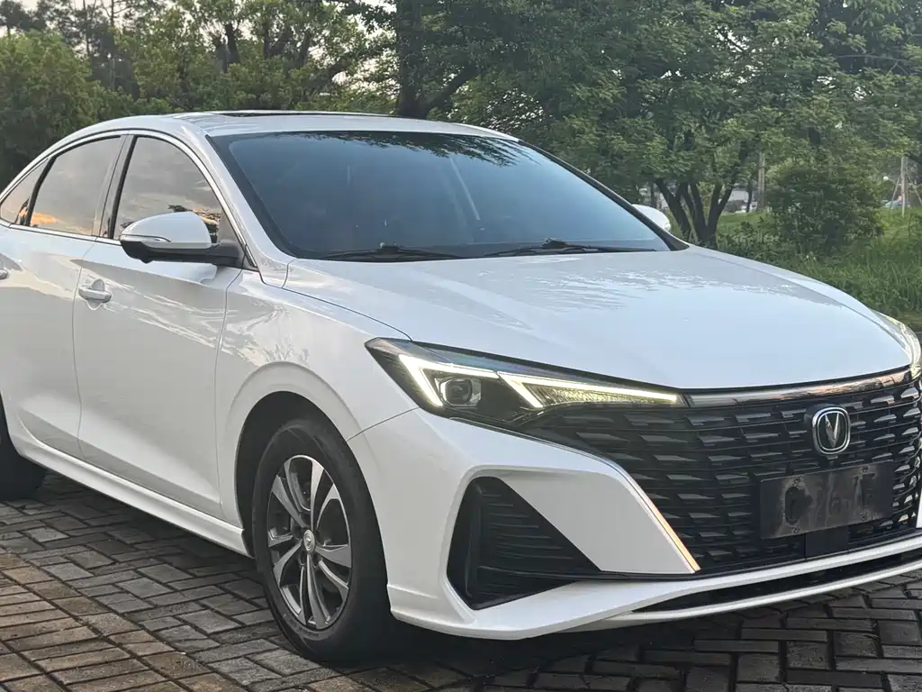 Changan Eado — миниатюра 3