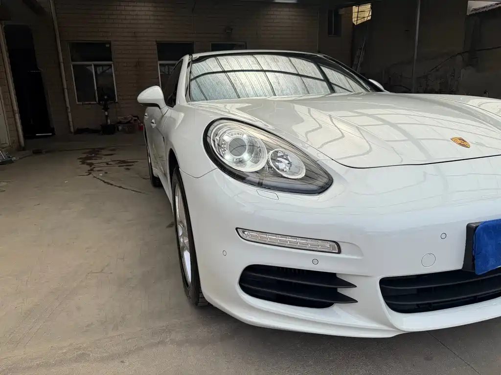 Porsche Panamera — миниатюра 2