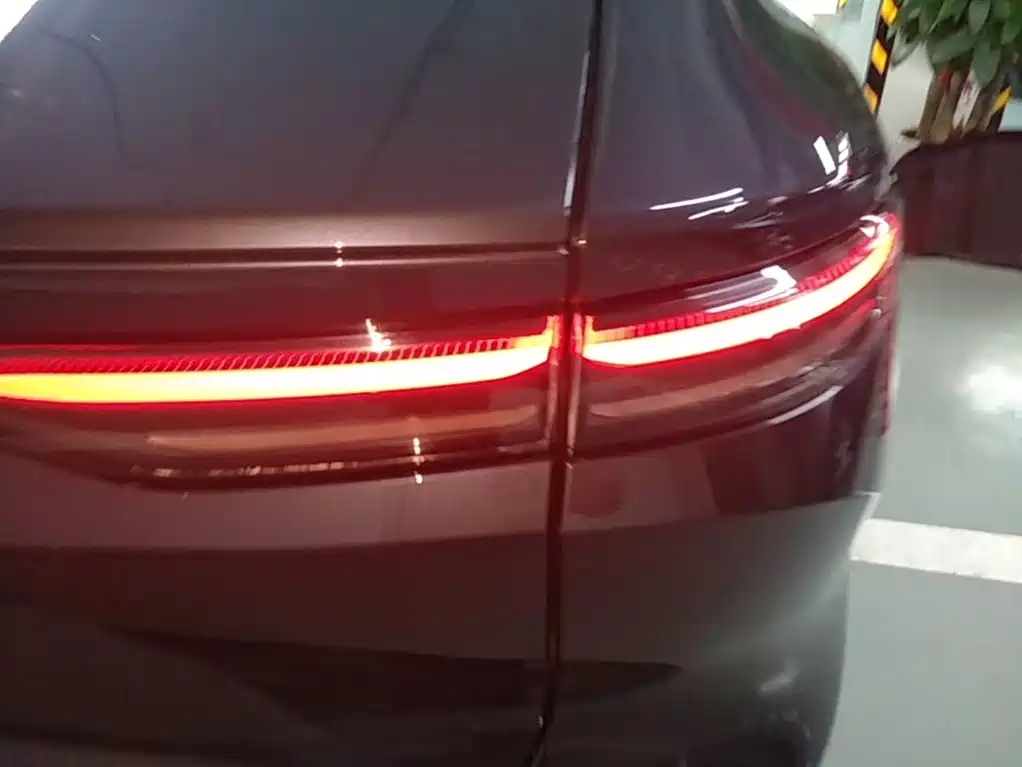 NIO EC7 — миниатюра 24