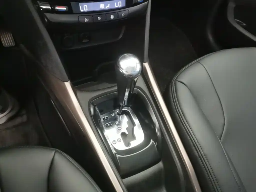 Peugeot 2008 — миниатюра 14