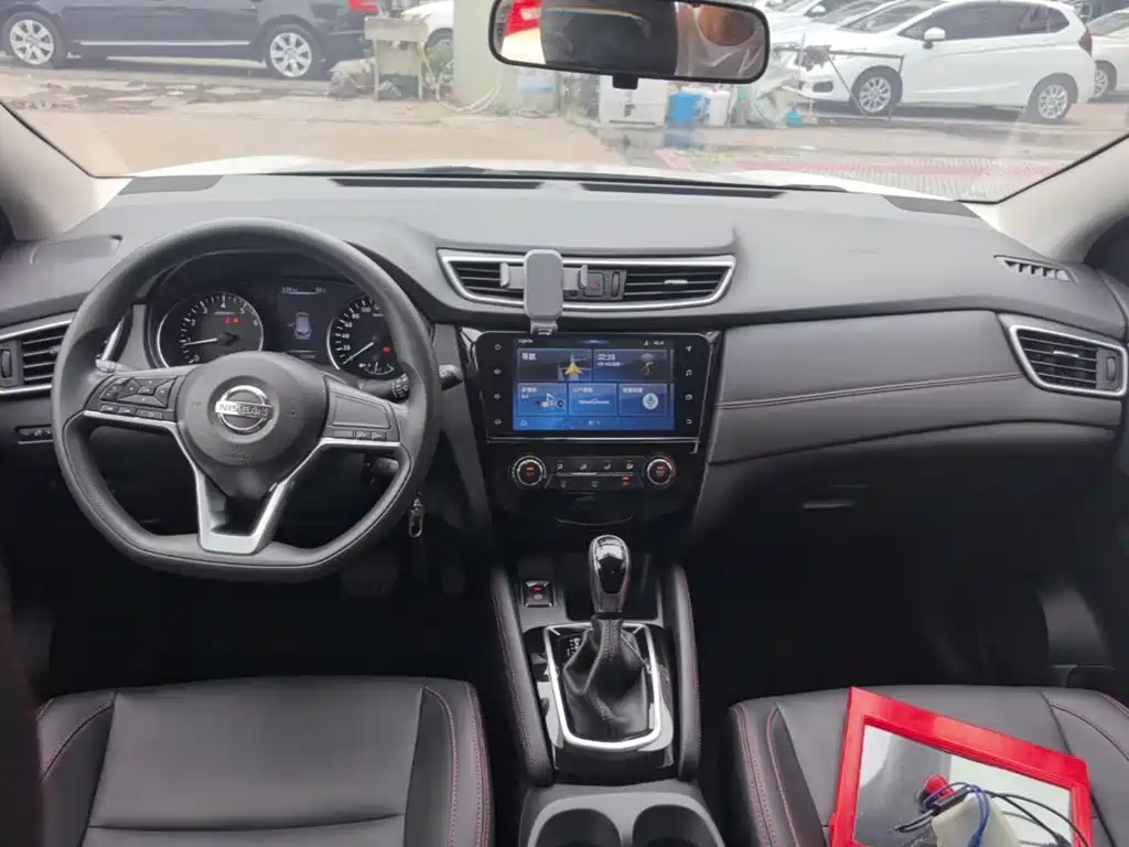 Nissan Qashqai — миниатюра 10