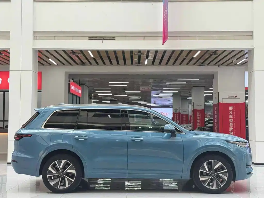 Li Auto ONE 2021 6 мест