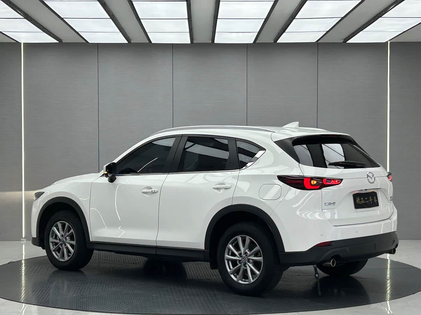 Mazda CX-5 2.0 л 2023 г. Белый, пробег 45000 км