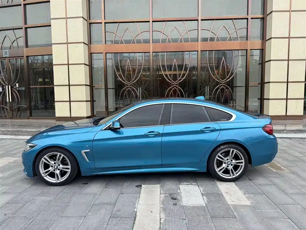 BMW 4 SERIES