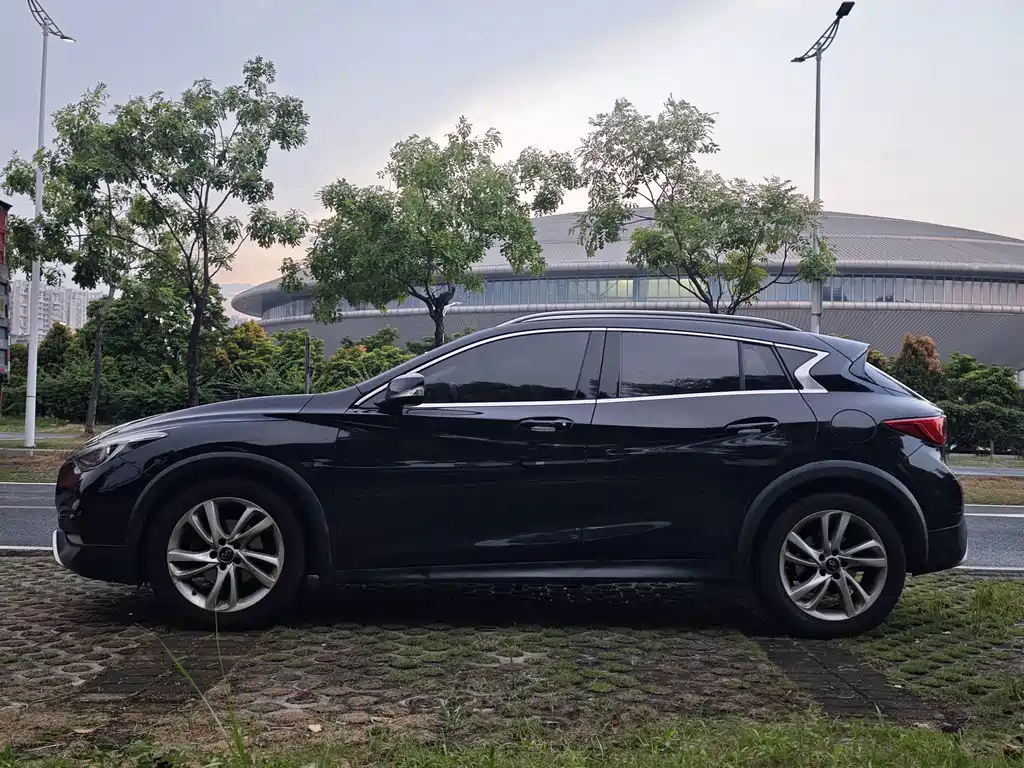 Infiniti QX30 — миниатюра 4