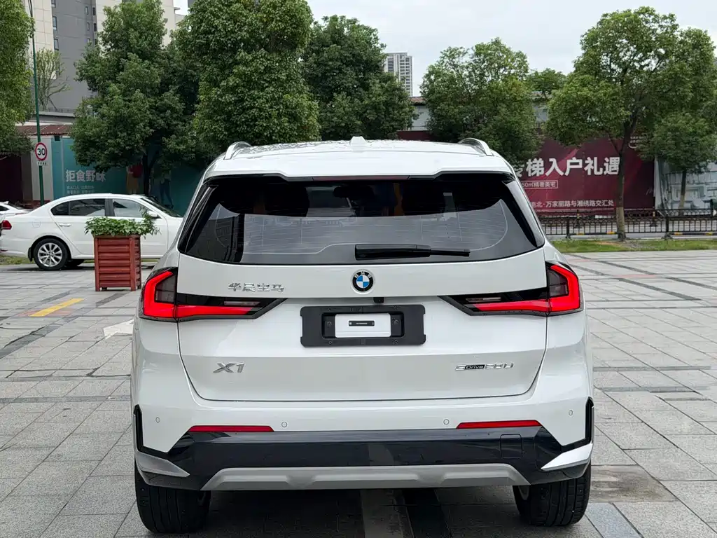 BMW X1 — миниатюра 12