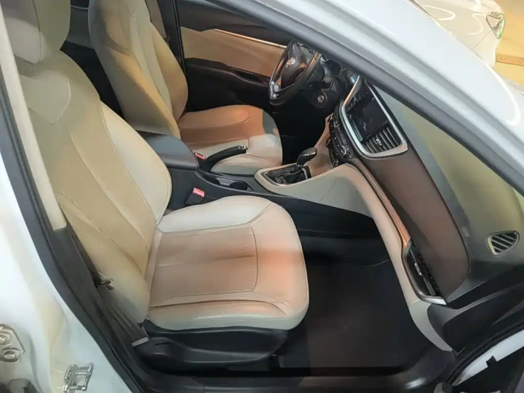 Buick Excelle — миниатюра 25