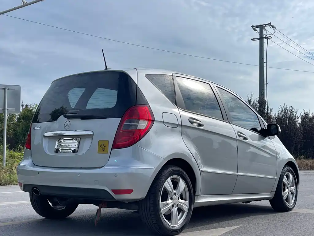 Mercedes-Benz A-Class (Import) — миниатюра 7