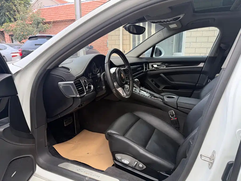 Porsche Panamera — миниатюра 10