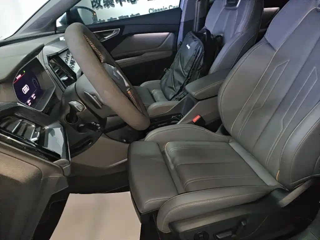 Audi Q4 e-tron — миниатюра 15