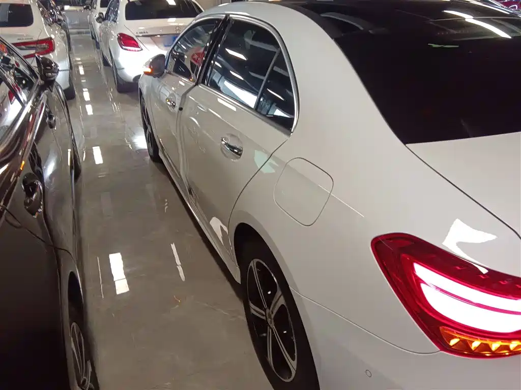 MERCEDES-BENZ A CLASS