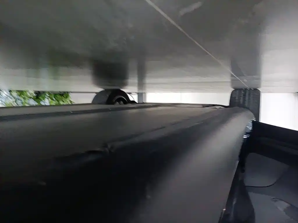 Tesla Model Y — миниатюра 22