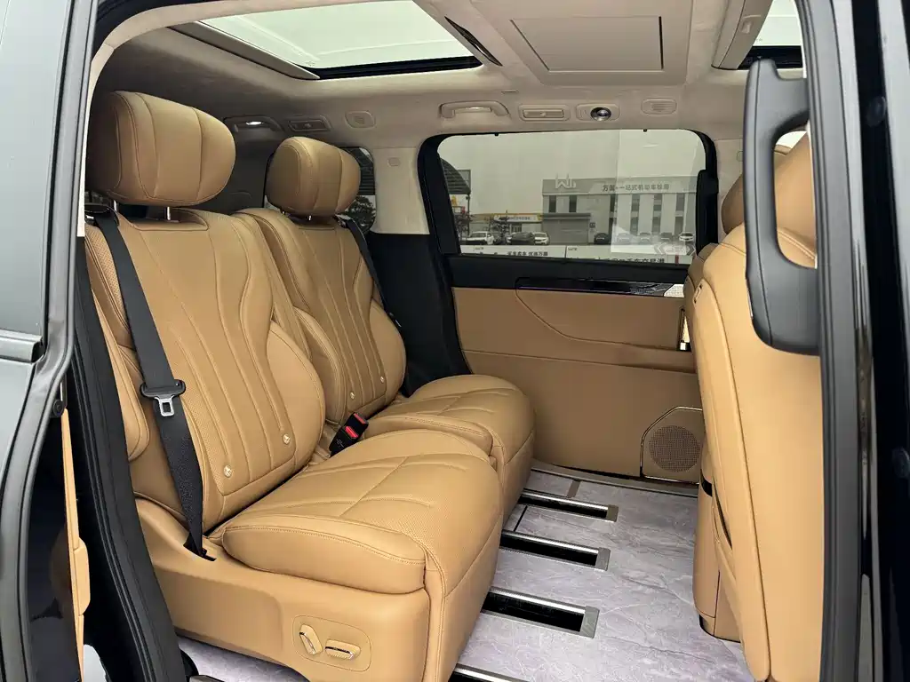 GAC Motor Trumpchi E8 PHEV — миниатюра 15