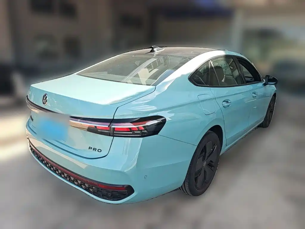 Volkswagen Passat — миниатюра 10