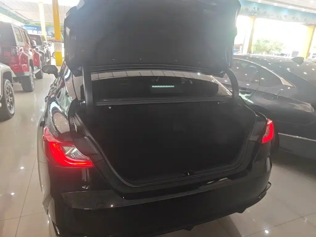 Toyota Camry — миниатюра 15