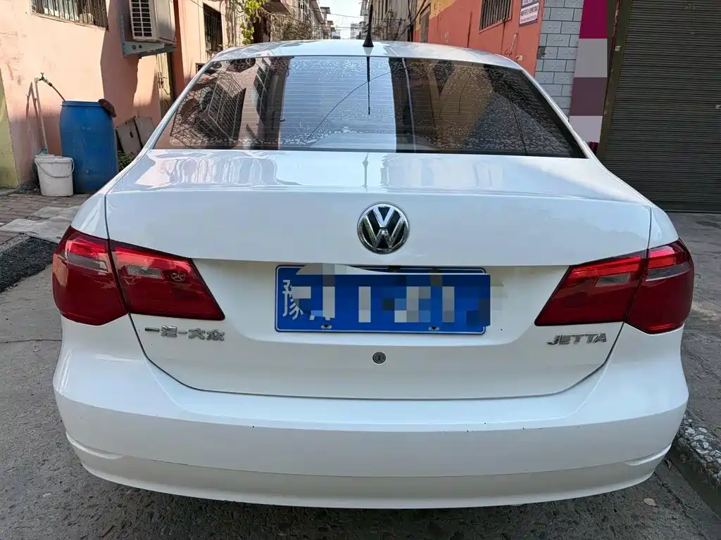 Volkswagen Jetta — миниатюра 4