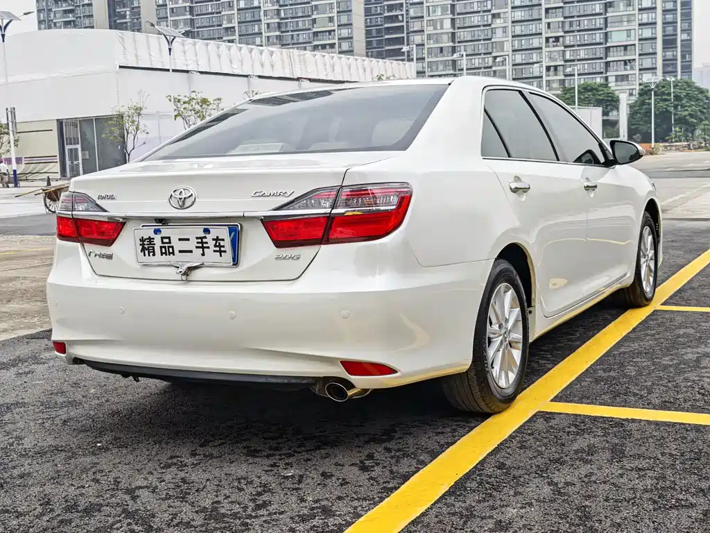 Toyota Camry 2016 2.0G Lead