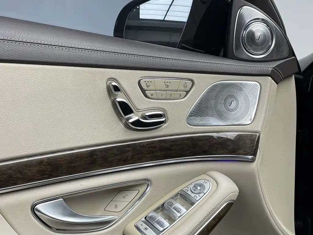 Mercedes-Benz S-Class — миниатюра 10