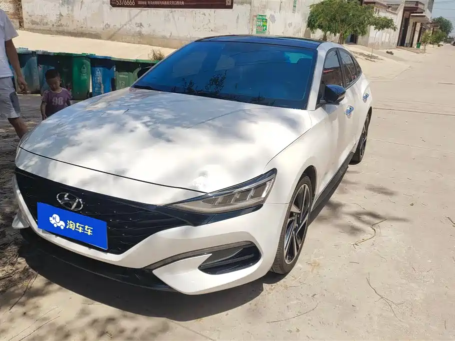 Купить Hyundai Fista