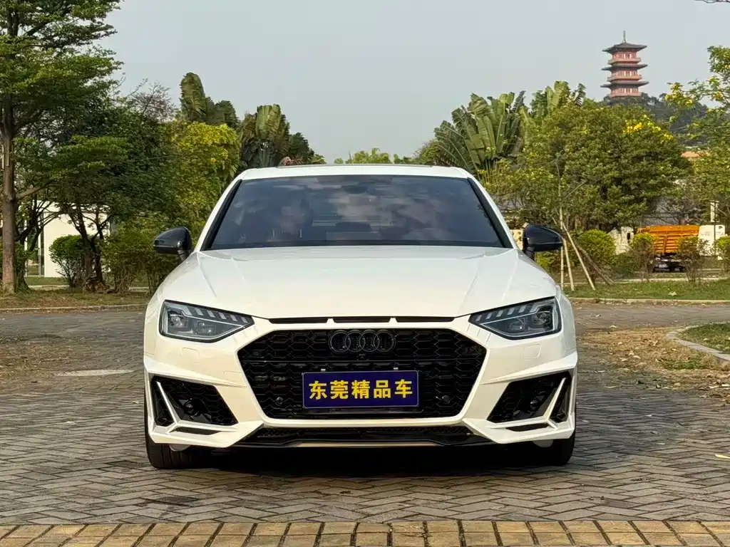 Audi A4L 2023 45 TFSI quattro