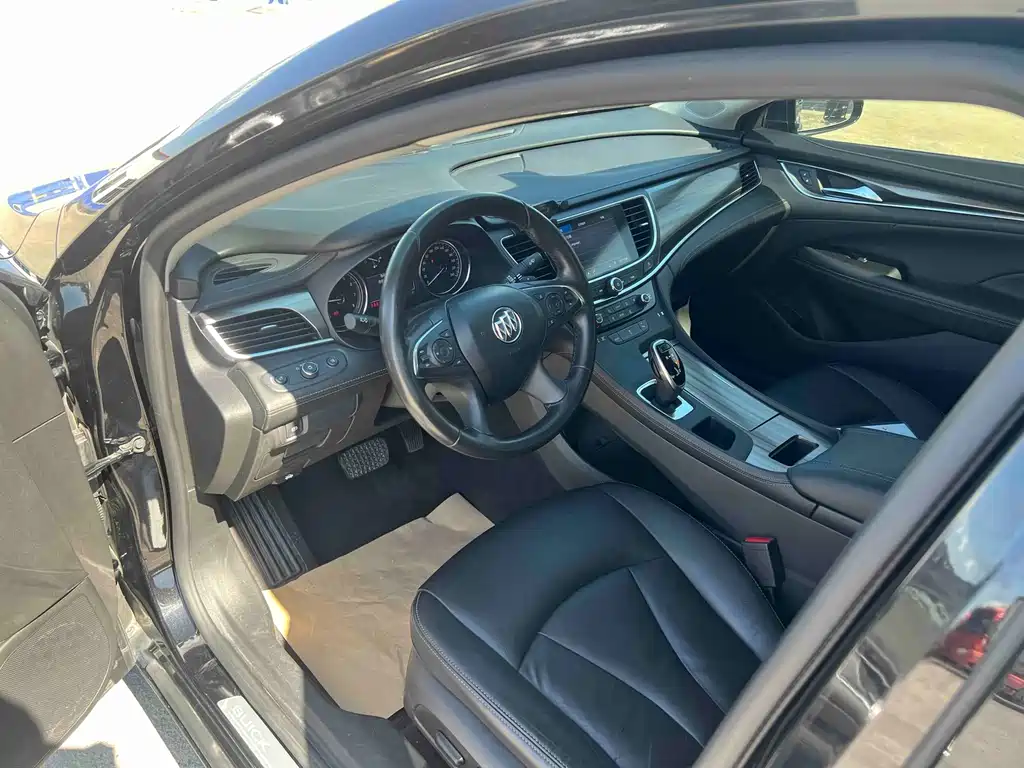 Buick LaCrosse — миниатюра 3
