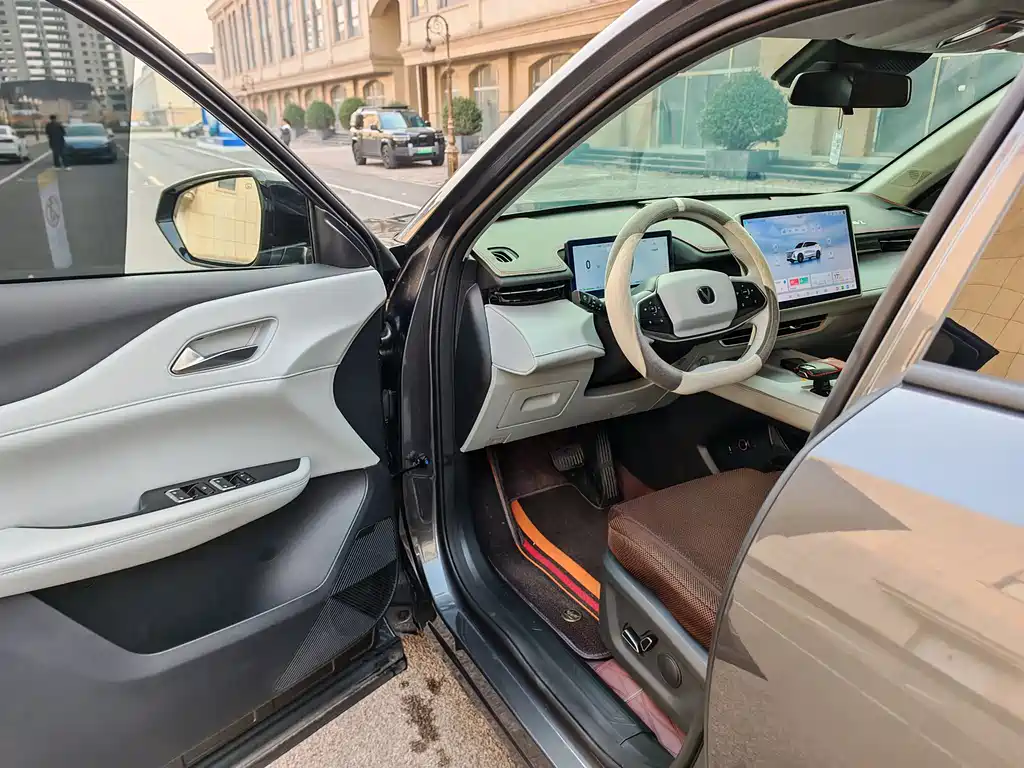 CHANGAN UNI Z NEW ENERGY