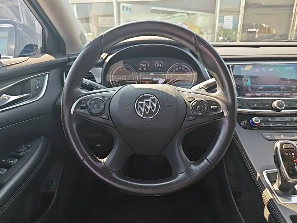 Buick LaCrosse — миниатюра 11