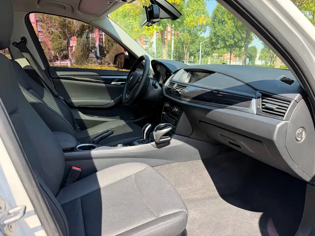 BMW X1 — миниатюра 9