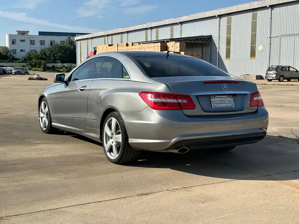 Mercedes-Benz E-Class (Import) — миниатюра 11
