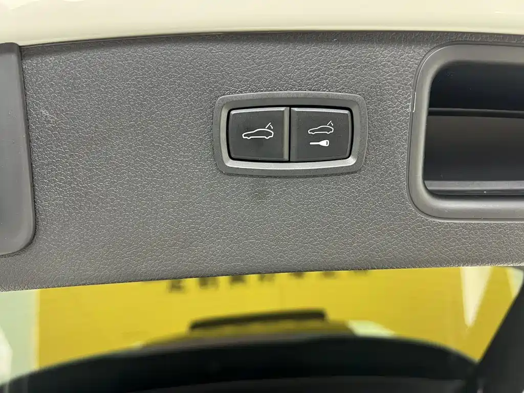 Porsche Macan — миниатюра 36