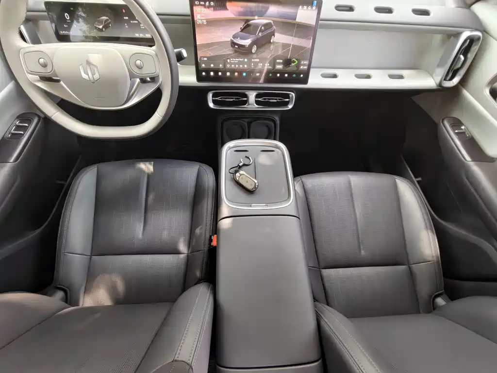 Leapmotor Leapmotor B10 — миниатюра 10
