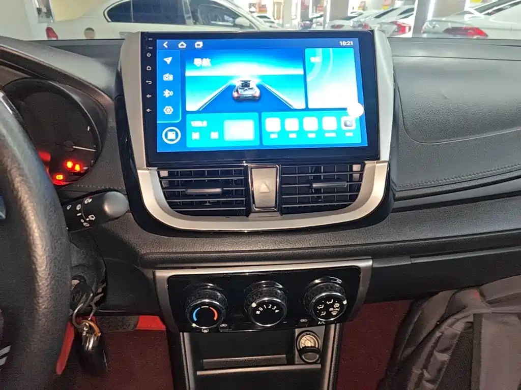 Toyota Yaris L — миниатюра 13