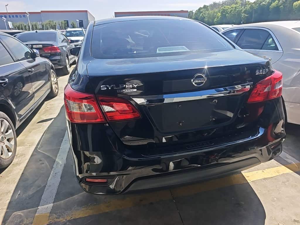Nissan Sylphy 1.6 л 2021 г. Чёрный, пробег 35200 км