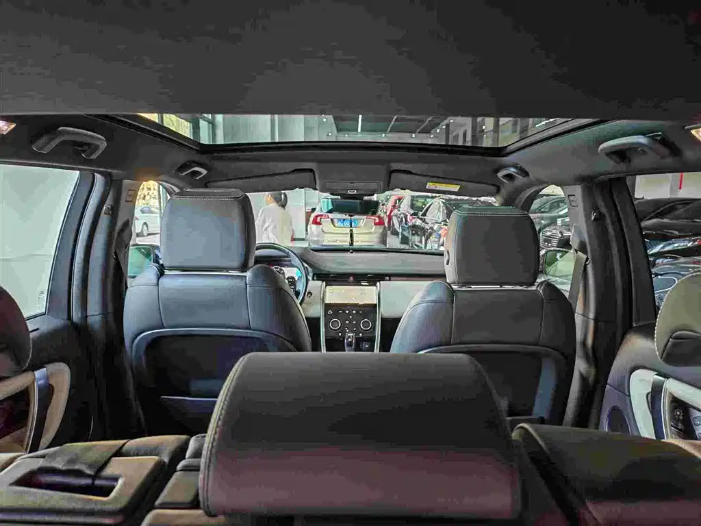 LAND ROVER DISCOVER SPORTS