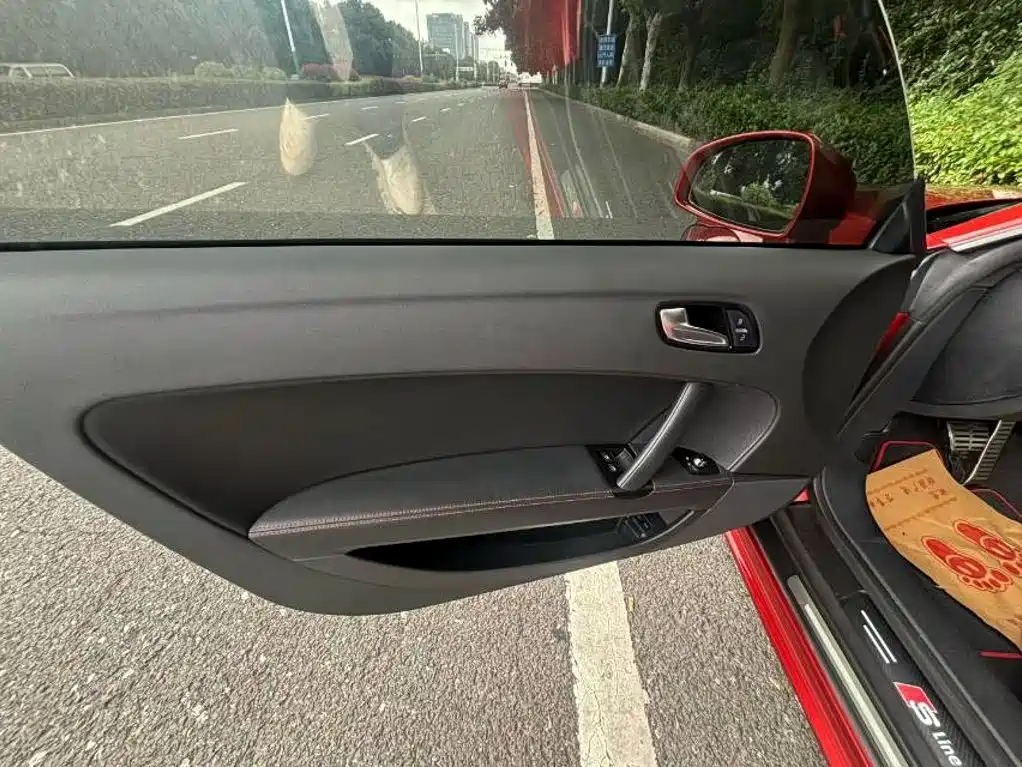 Audi TT — миниатюра 7