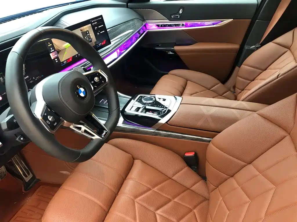 BMW 7 Series — миниатюра 8