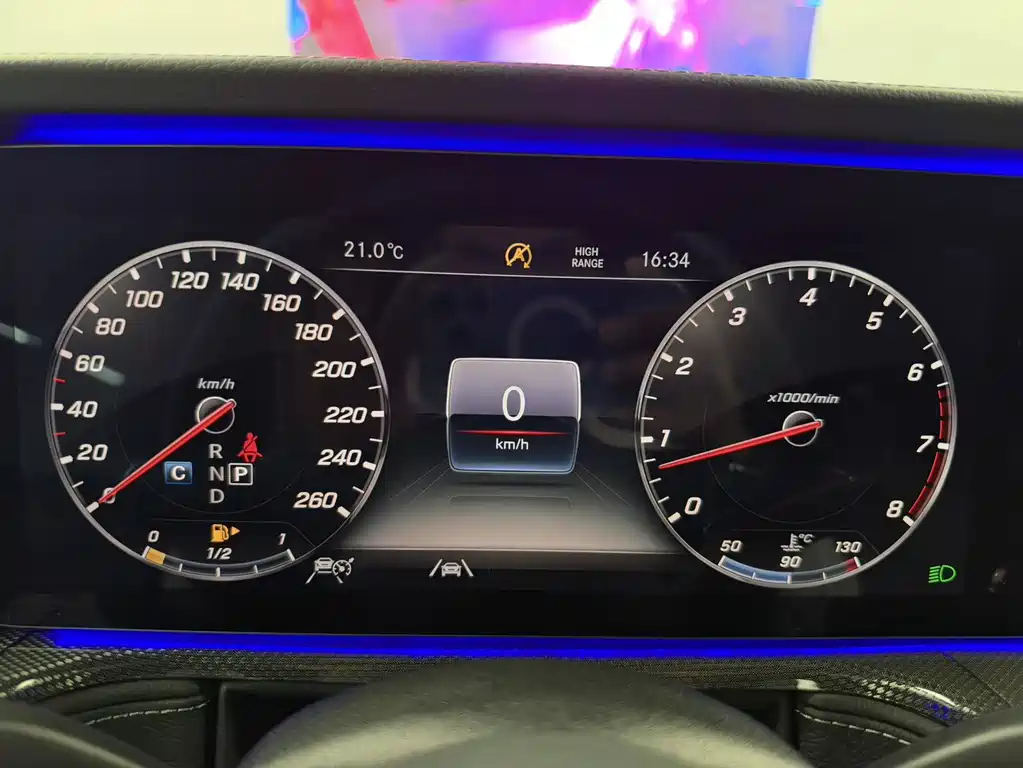 Mercedes-Benz G-Class — миниатюра 12