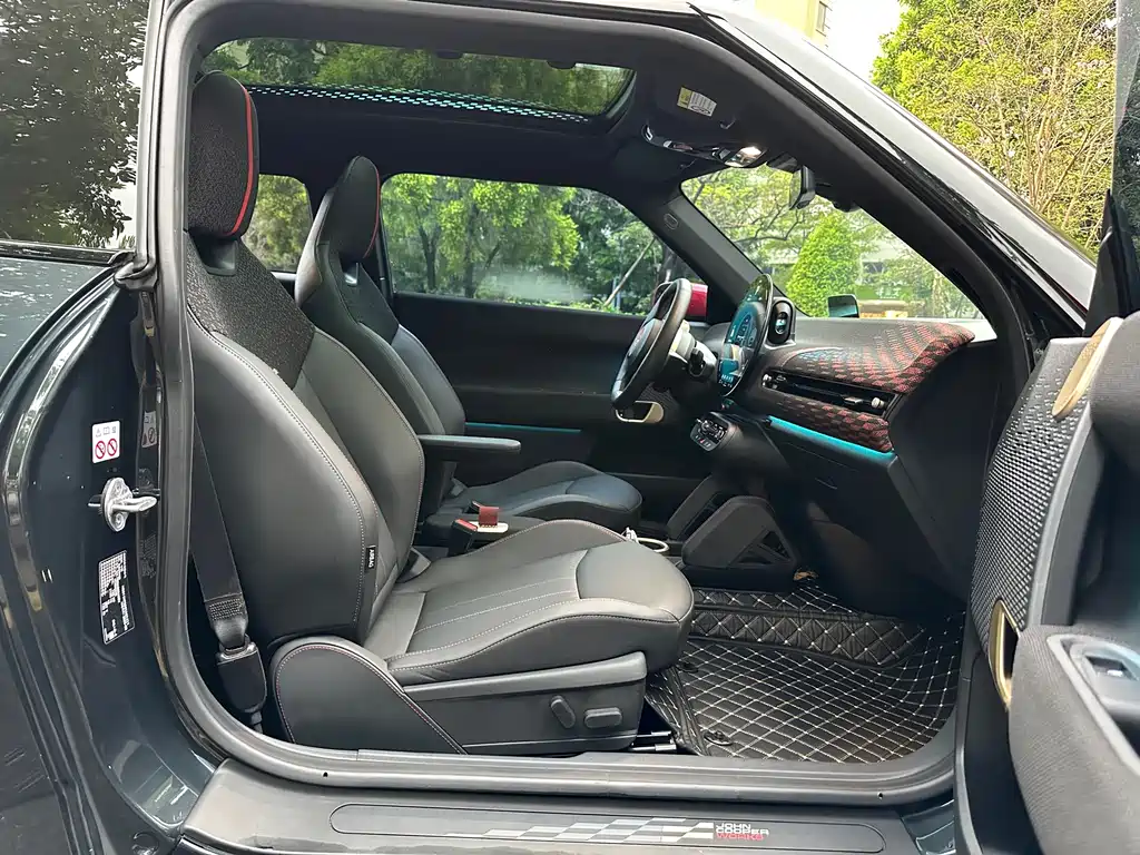 MINI MINI JCW EV — миниатюра 19