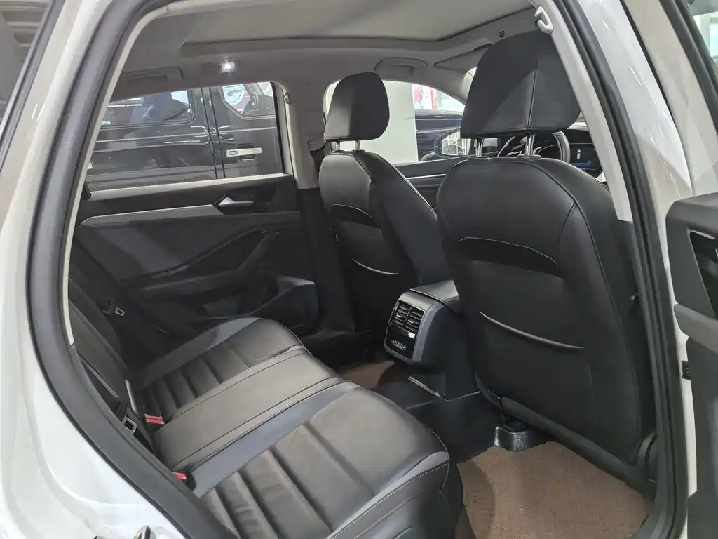 Volkswagen Sagitar — миниатюра 8