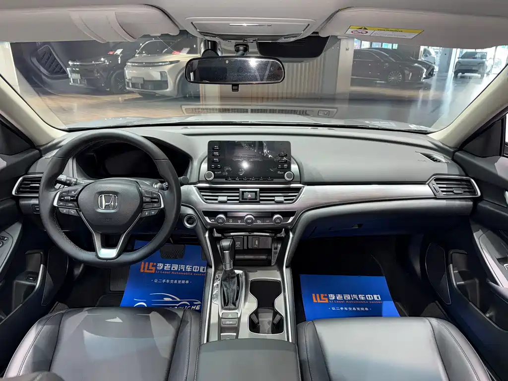 Honda Accord 2018 260TURBO Luxury V