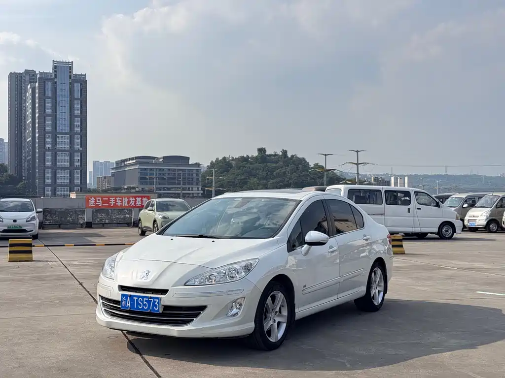 Купить Peugeot 408